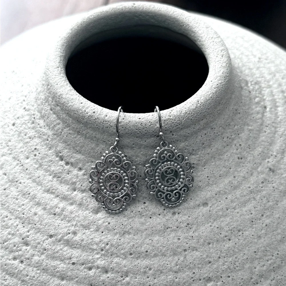 925 Sterling Silver Ornate Dangle Earrings! NEW! - Picture 4 of 4